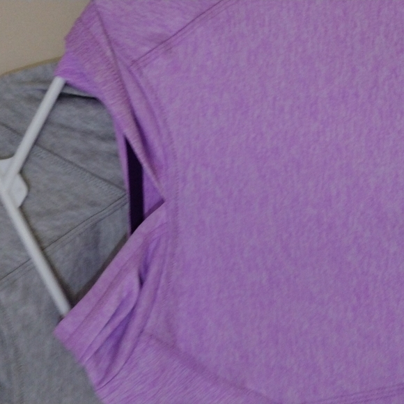 2 AVIA LIGHTWEIGHT L/S TUNICS W/ HOODIE - Picture 2 of 8